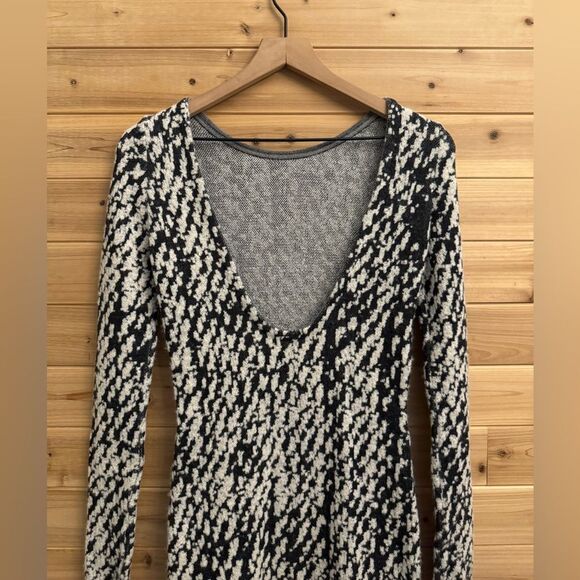 L’ogan Size 2/XSmall Low Back Baby Alpaca Knee Length Long Sleeve Dress - Picture 8 of 14